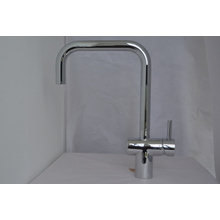 Single lever kitchen tap & kitchen taps